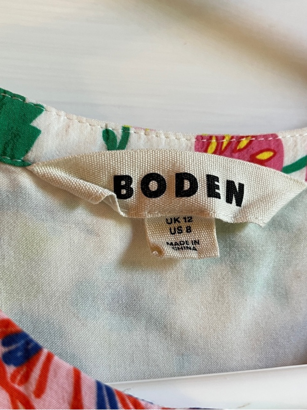 Boden Floral Button Sleeveless Top - Picture 3 of 6